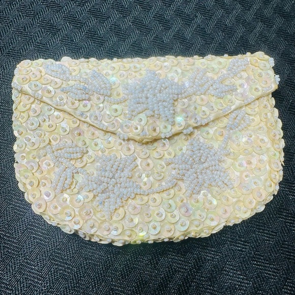 VTG Safco Beaded Sequin Ivory/Buttery Yellow Evening Coin Purse Handmade Glam - Picture 1 of 5